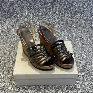 NWT Jimmy Choo 151 Nimosa MNM 120mm Metallic Knot Wedge Platinum Size 39